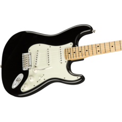 Fender Player Stratocaster Maple Fingerboard Black