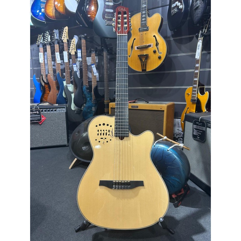 Godin Multiac Nylon Deluxe Usata