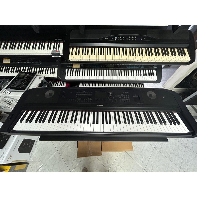 Yamaha DGX-670 Usata