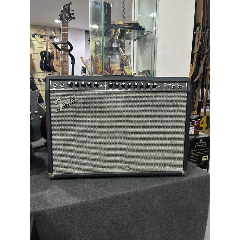 Fender Champion 100 Usato