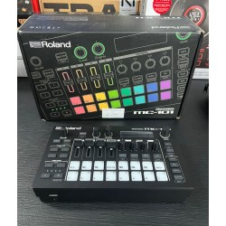 Roland MC-101 Groovebox