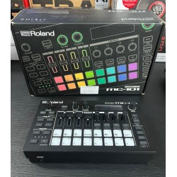 Roland MC-101 Groovebox