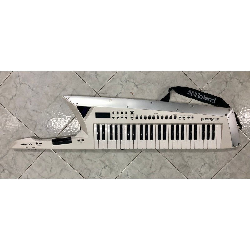 AX Edge Roland White Usato
