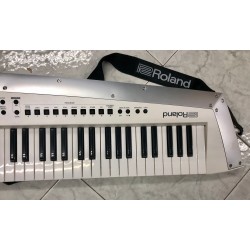 AX Edge Roland White
