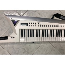 AX Edge Roland White