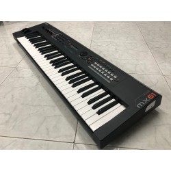 Yamaha MX61II Usata