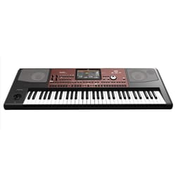 Korg PA700