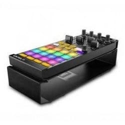 Native Instruments TRAKTOR...