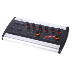 Behringer P16