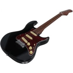 Larry Carlton S7 Vintage Black
