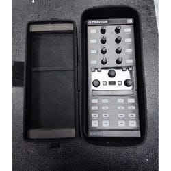 NATIVE INSTRUMENTS TRAKTOR X1 MK2 + BAG USATO