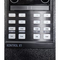 NATIVE INSTRUMENTS TRAKTOR X1 MK2 + BAG USATO