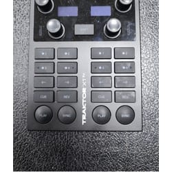 NATIVE INSTRUMENTS TRAKTOR X1 MK3 + BAG