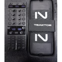 NATIVE INSTRUMENTS TRAKTOR X1 MK3 + BAG