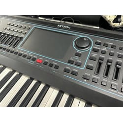 Ketron SD9 usato
