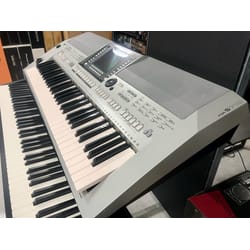 Yamaha PSR S710 usata