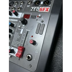 Allen & Heath Zed6FX Usato