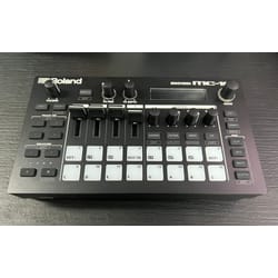Roland MC-101 Groovebox