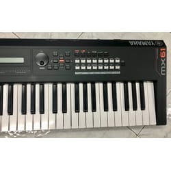 Yamaha MX61II Usata