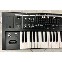 Roland VR09b Usata