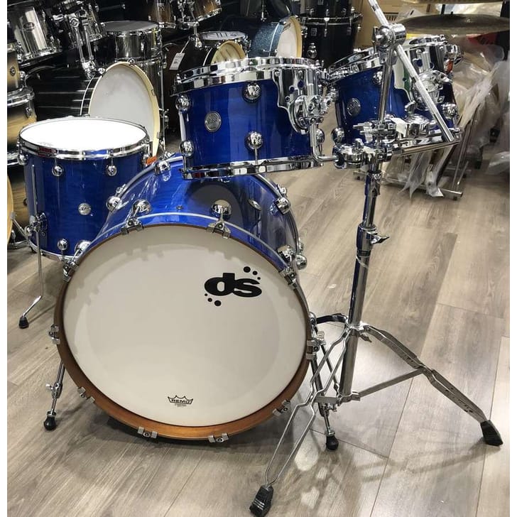 DS Drum Rebel  22"10"12"16 Maple Azure