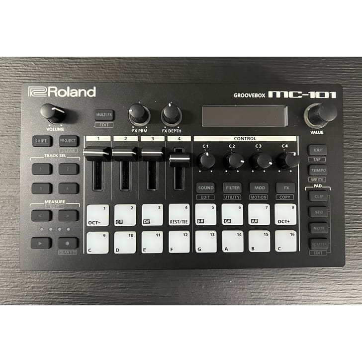 Roland MC-101 Groovebox