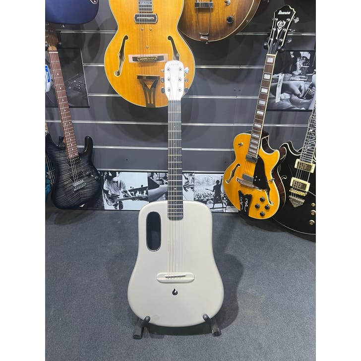 Lava Music Me 3 38" Soft Gold